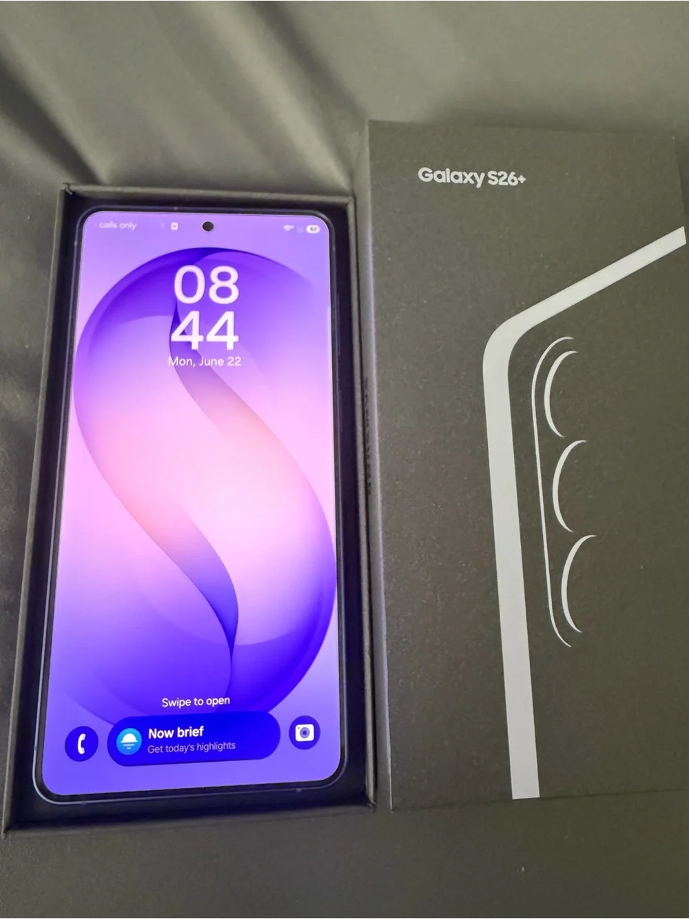 Samsung Galaxy S26+, 256GB, Cobalt Violet, 12GB RAM, Factory Unlocked, Dual SIM